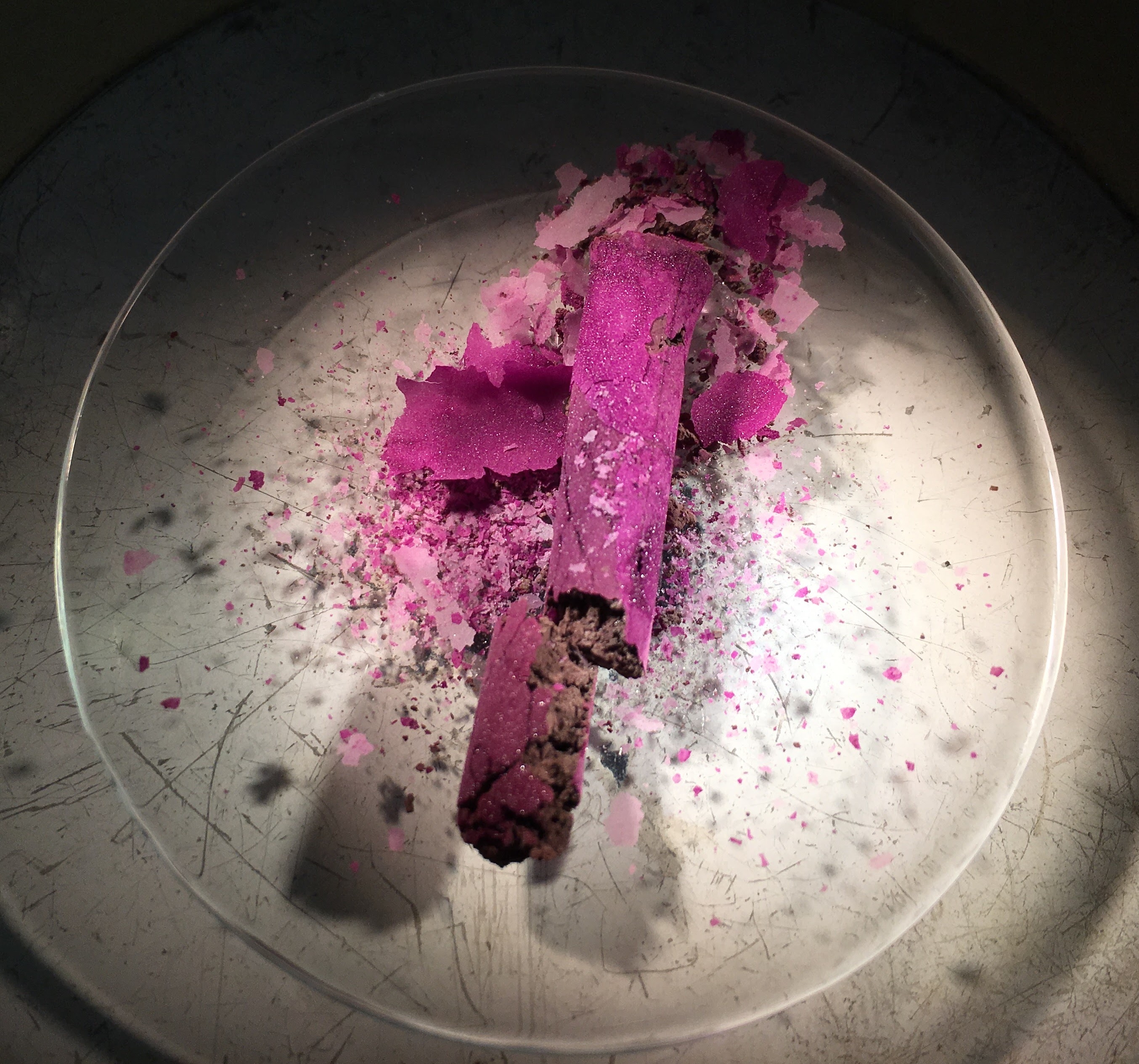 Adventures in Chemical Synthesis: An Oxyhydrogen Torch, Luminous Silica